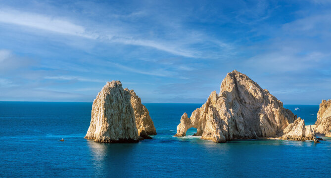 Cruising past the arch (el arco) and Lover's Beach (Playa de los enamorados) among the most iconic and popular places in Cabo San Lucas, Baja California, Mexico