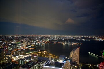 Fototapeta premium Night view from a high-rise in Minato Mirai