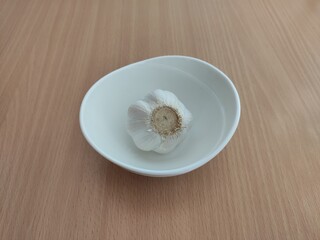 Garlic on the table