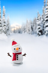 雪山と雪だるま