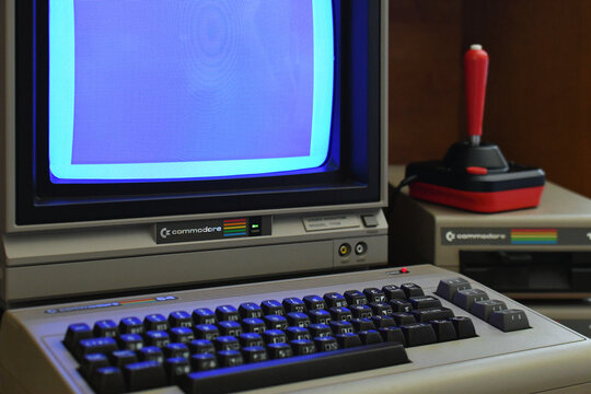 Vintage Retro Commodore 64 C64 computer 1980s