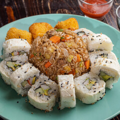 Yakimeshi with sushi roll and kushiages