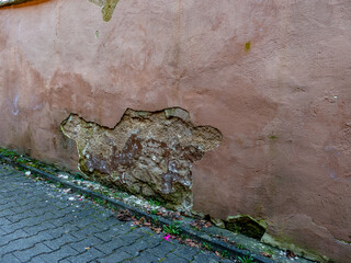 Schäden an der Hauswand