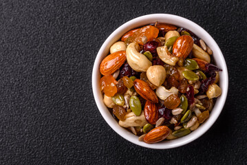 Honeyed cashew nuts, walnuts, hazelnuts, pine nuts and dried fruits
