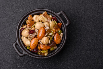 Honeyed cashew nuts, walnuts, hazelnuts, pine nuts and dried fruits