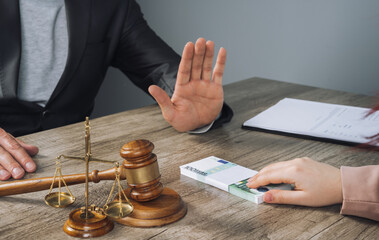 Judge Refuses to Accept a Bribe