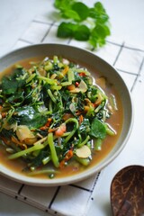 Stir fry of Pepperomia pellucida 