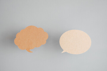 Blank paper bubbles, speech therapy, conversations, message talk concept