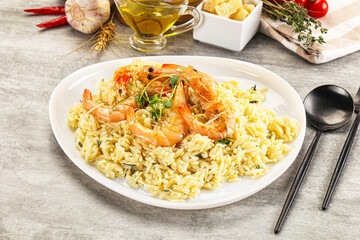 Italian pasta Orzo with prawn