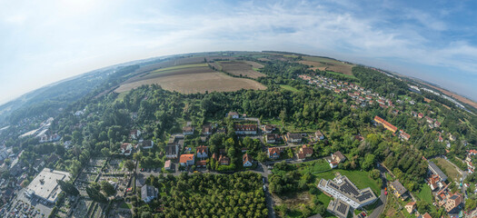 Sonniger Tag im Spätsommer über Ochsenfurt im Maindreieck in Unterfranken
