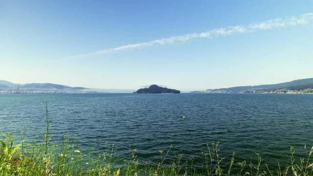 Video of the island of Tambo, in the R&iacute;a de Pontevedra, Spain