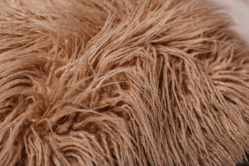  soft-textured rug with long fibers – a stylish decor element for a comfortable home.