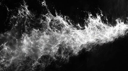 Obraz premium Monochromatic depiction of turbulent waters contrasted against darkness