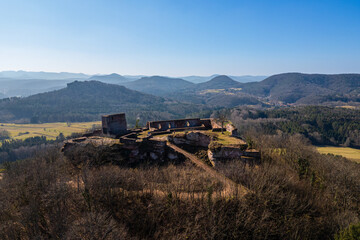 BURGRUINE LINDELBRUNN BEI VORDERWEIDENTHAL / Pfälzerwald / Drohnenaufnahmen