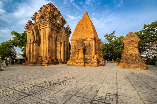 Temple complex Ponagar