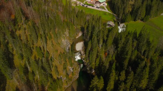 Katholische Bergkapelle Maria Hilf im Valepp, Gemarkung Deutschland, Bayern Luftaufnahme. Catholic mountain chapel Maria Hilf in Valepp, Germany, Bavaria Aerial view. Valepp Wasserfall