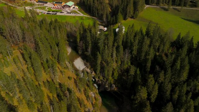 Katholische Bergkapelle Maria Hilf im Valepp, Gemarkung Deutschland, Bayern Luftaufnahme. Catholic mountain chapel Maria Hilf in Valepp, Germany, Bavaria Aerial view. Valepp Wasserfall
