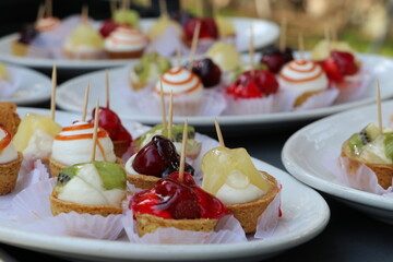canape with strawberries