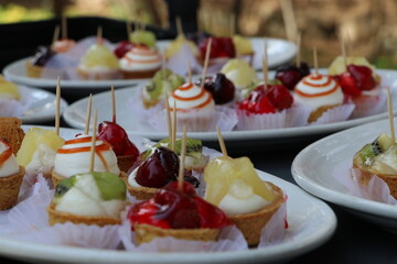 canape with fruits