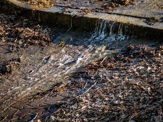 Wasserabfluss aus einem See