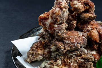 鶏の唐揚げ　竜田揚げ　山盛り　Deep fried chicken, Tatsuta-age, heaped portion
