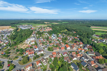 Die Gemeinde Eckersmühlen in Mittelfranken aus der Vogelperspektive