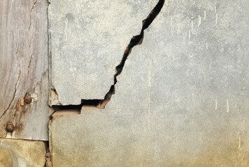 old cracked wall