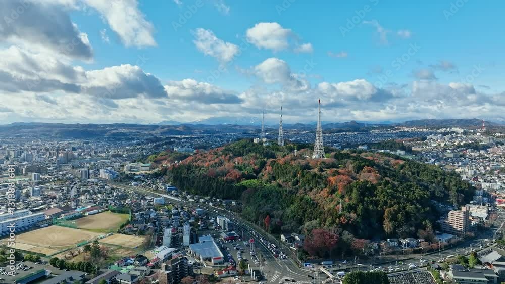 Poster 都市、ドローン、社会、道路、河川、防災、行政、青空、地平線、パノラマ、電波、電波塔、風景、アンテナ、ワイヤレス、無線、町並み、住宅地、放送、街、不動産、景色、市街地、空撮、マンション、自然、環境、交通、インフラ、テクノロジー、俯瞰、ハイアングル、展望、景観、上から見た、見下ろす、現代、都会、建設、建築、ビル、住宅、日本、公共、地方、自治体、地域、60p、ビジネス、産業