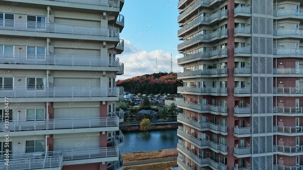 Aufkleber 都市、空撮、住宅地、マンション、不動産、ドローン、FPV、タワーマンション、展望、未来、前進、将来、進歩、進化、開発、発展、成長、ポジティブ、スタート、出発、住宅、建設、建築、工事、インフラ、行政、産業、ビジネス、通過、イノベーション、ゼネコン、経営、タワマン、地域、自治体、購入、新築、住まい、暮らし、青空、俯瞰、パノラマ、地平線、風景、景色、景観、社会、都会、60p、ビル