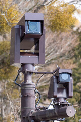 山中湖の環境を監視する監視カメラ