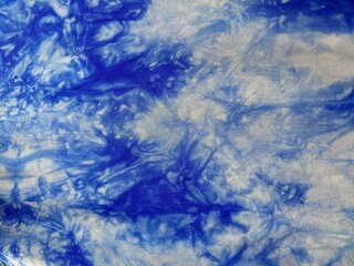 The delicate interplay of colors and textures evokes a sense of movement and artistic elegance.