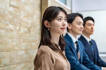 ビジネスマン3人
