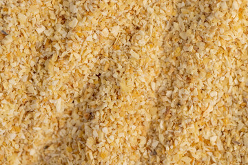 dried crushed garlic fruits for cooking