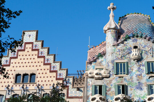 Upper exterior facades of Casa Amatller and Casa Batll&oacute;