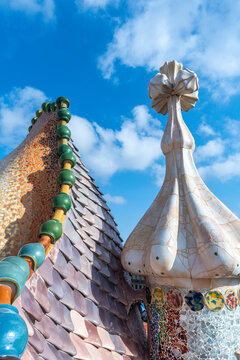 Detail of roof tiles and chimney stack on the Dragon&rsquo;s Back roof terrace at Casa Batll&oacute; by Antoni Gaud&iacute; 1904, Barcelona, Spain