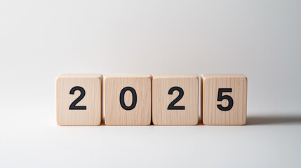 シンプルな木製ブロックで表現した2025年 | 木目の温かみ