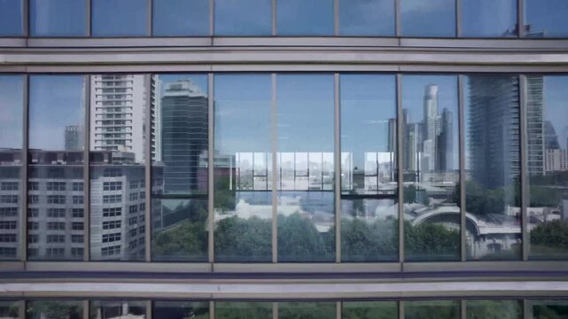 Ventanas exteriores de edificio de oficinas. Oficinas. Empresas. Gran ciudad. Negocios. Businnes. Footage de Negocios.