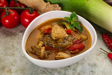 Thai curry with chicken and basil