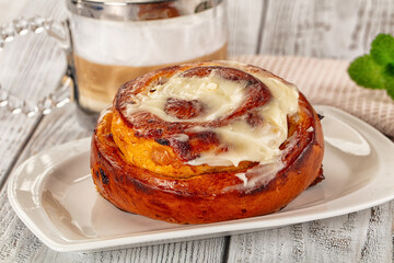 Glazed cinnabon swirl with icing
