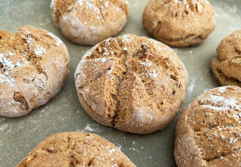Frische selbstgebackene Brötchen