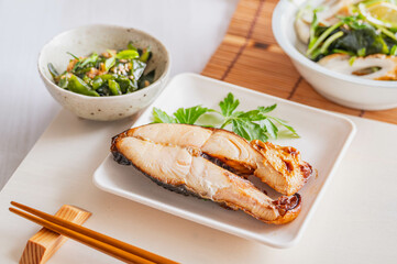 焼魚　塩ます