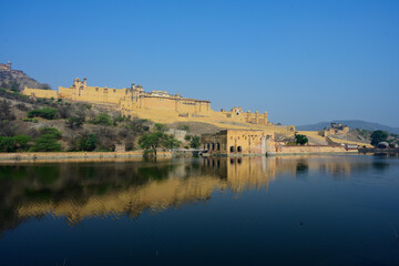 Obraz premium Fort Amber in Jaipur, India, Front View of the Fortification and Palace