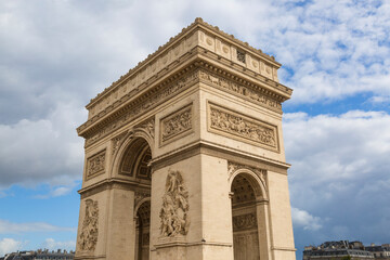 Fototapeta premium Arc de Triomphe de l'Étoile, western end of the Champs-Élysées at the centre of Place Charles de Gaulle.