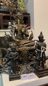 Thao Wessuwan or Vasuwan Kuvera, a giant statue, is for worship. (Superstitious belief)