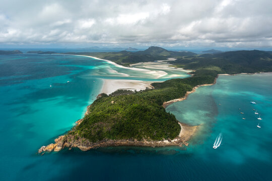 Hill Inlet and Whitehaven Beach in the Whitesundays 