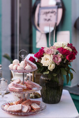 Les gâteaux et les fleurs