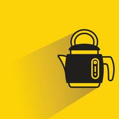 Obraz premium electric kettle icon on shadow yellow background