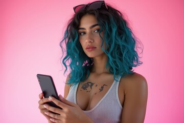 Naklejka premium a woman with blue hair and tattoos holding a cell phone