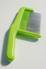 Fine-toothed lice comb designed for effective removal and scalp care.