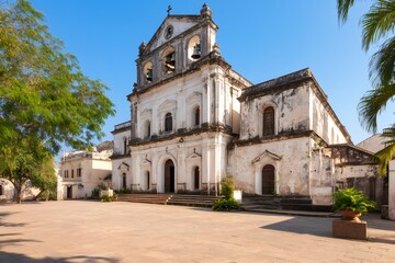 Obraz premium Cathedral of Old Goa, a historic landmark showing portuguese colonial architecture